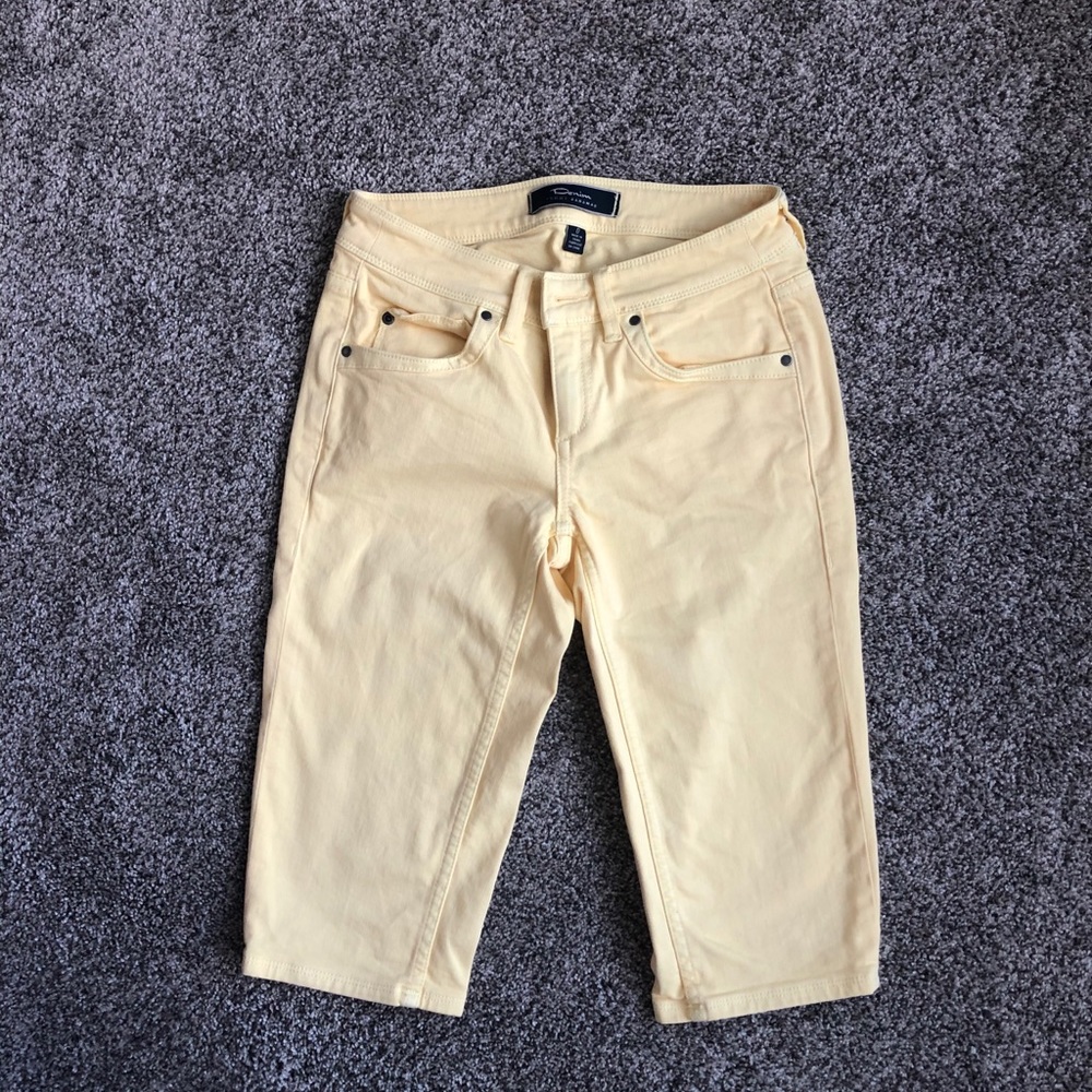 Tommy Bahama knee length yellow shorts